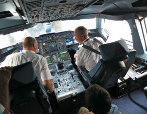Como virar piloto de avião: passos e licenças